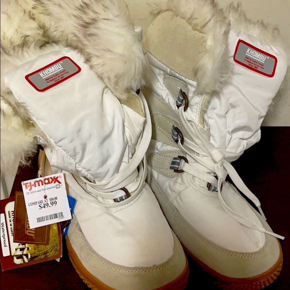 White Khombu Boots - Picture 1 of 1